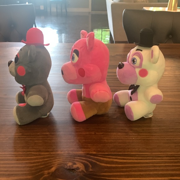 Lefty, pigpatch and helpy Funko fnaf plush - Picture 2 of 4